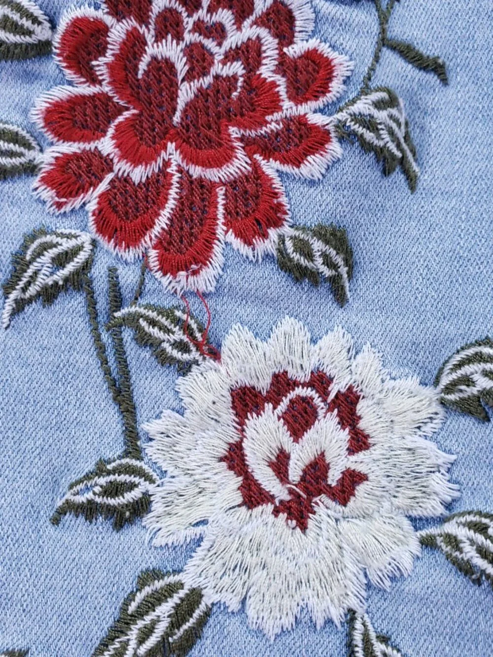 Sandpiper Petite Bermuda Jean Shorts Womens 14P Embroidered Denim Stretch Floral